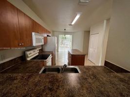 featured image of 1909 Hibiscus Ln #1909