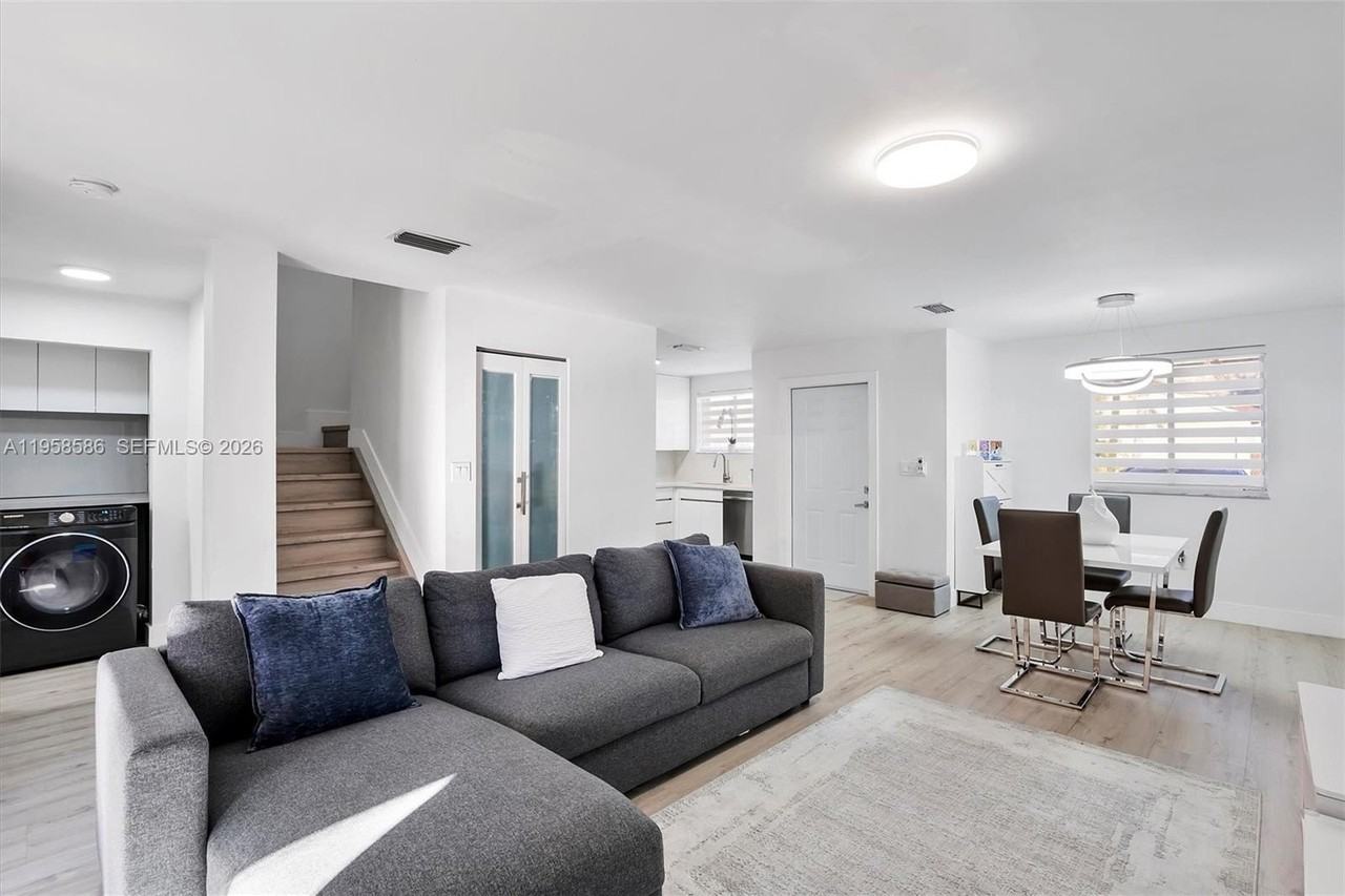 342 Nw 114th Ave #9-106 - Photo 6 of 32