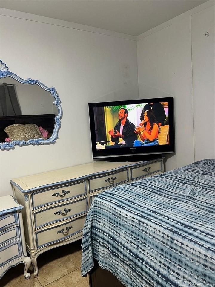 6400 Fletcher St #B - Photo 5 of 12