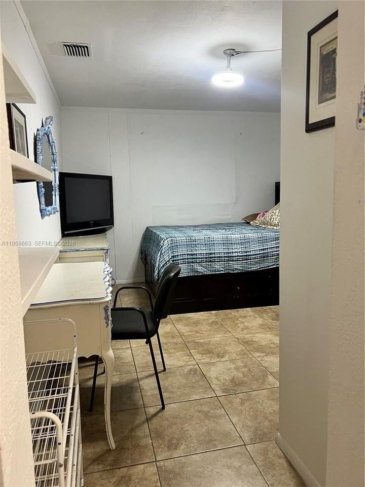 6400 Fletcher St #B - Photo 6 of 12