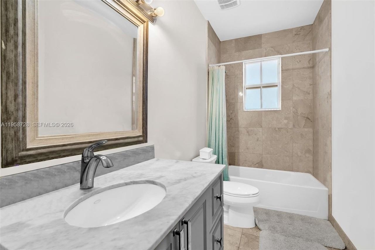 3545 Forest View Cir #0 - Photo 6 of 40