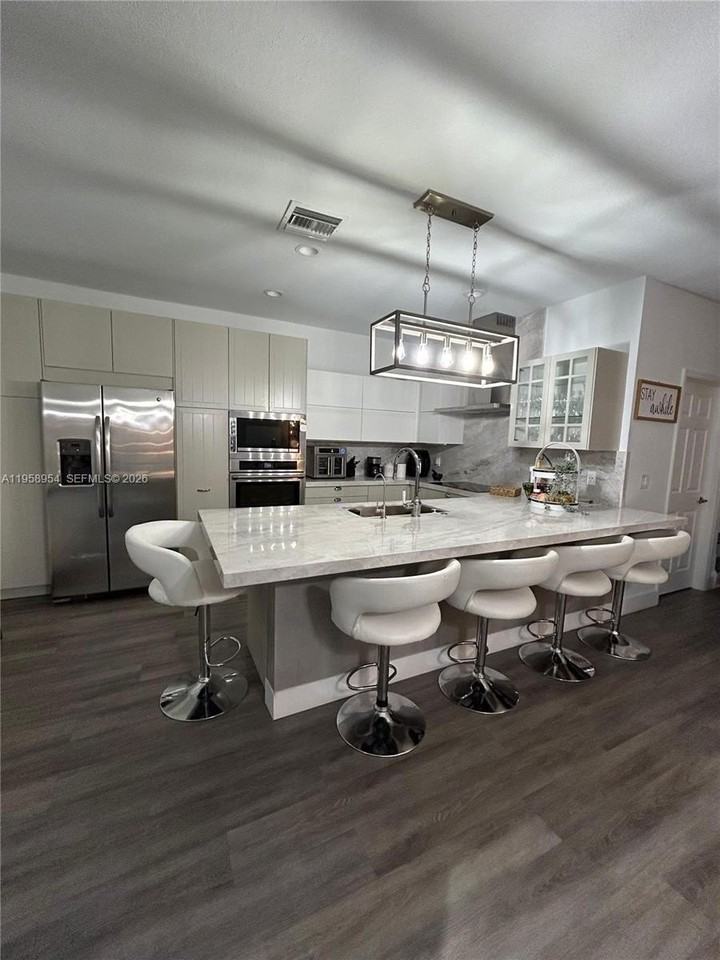 11625 Nw 87th Ln #11625 - Photo 6 of 22