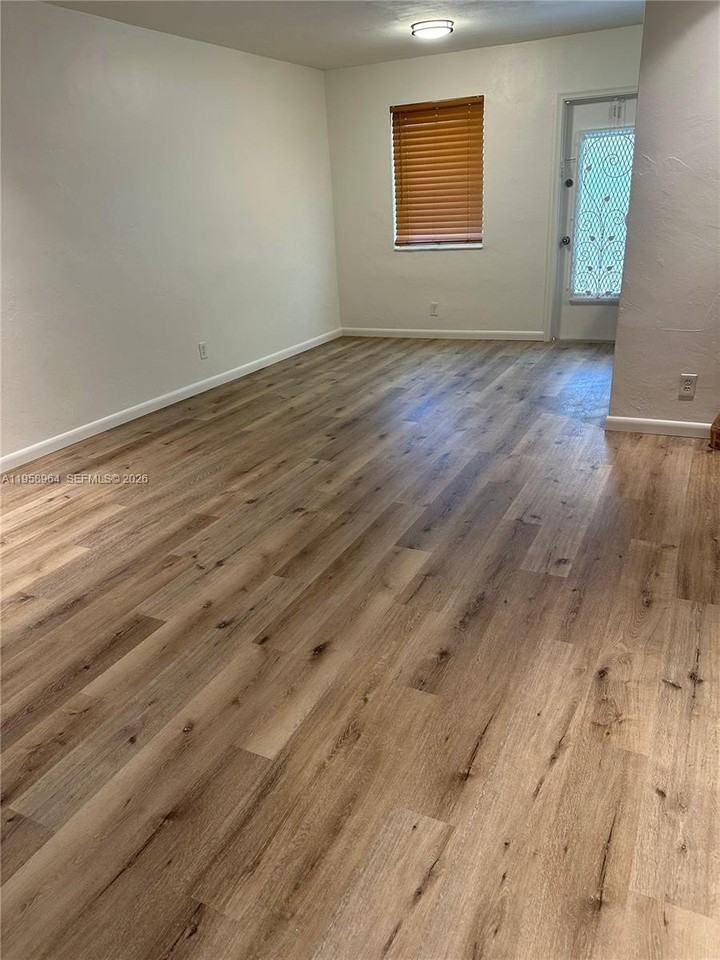 2222 Jackson St #6E - Photo 4 of 16