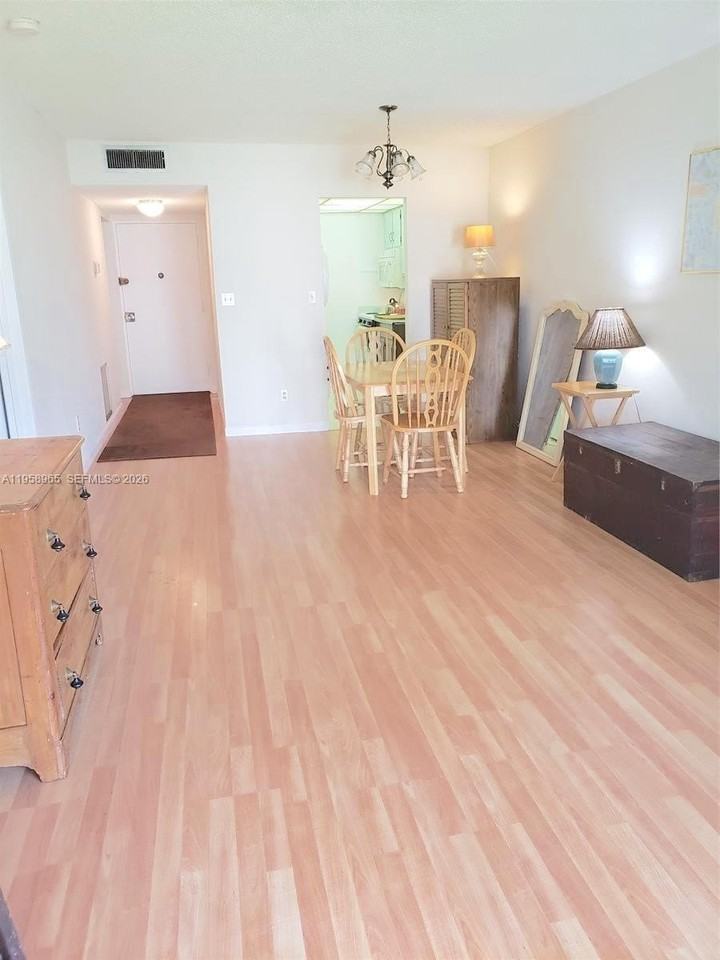 4271 Nw 89th Ave #205 - Photo 4 of 18