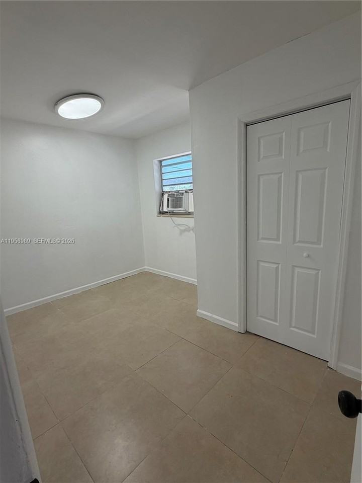 13425 Nw 31st Ave #1 - Photo 5 of 7