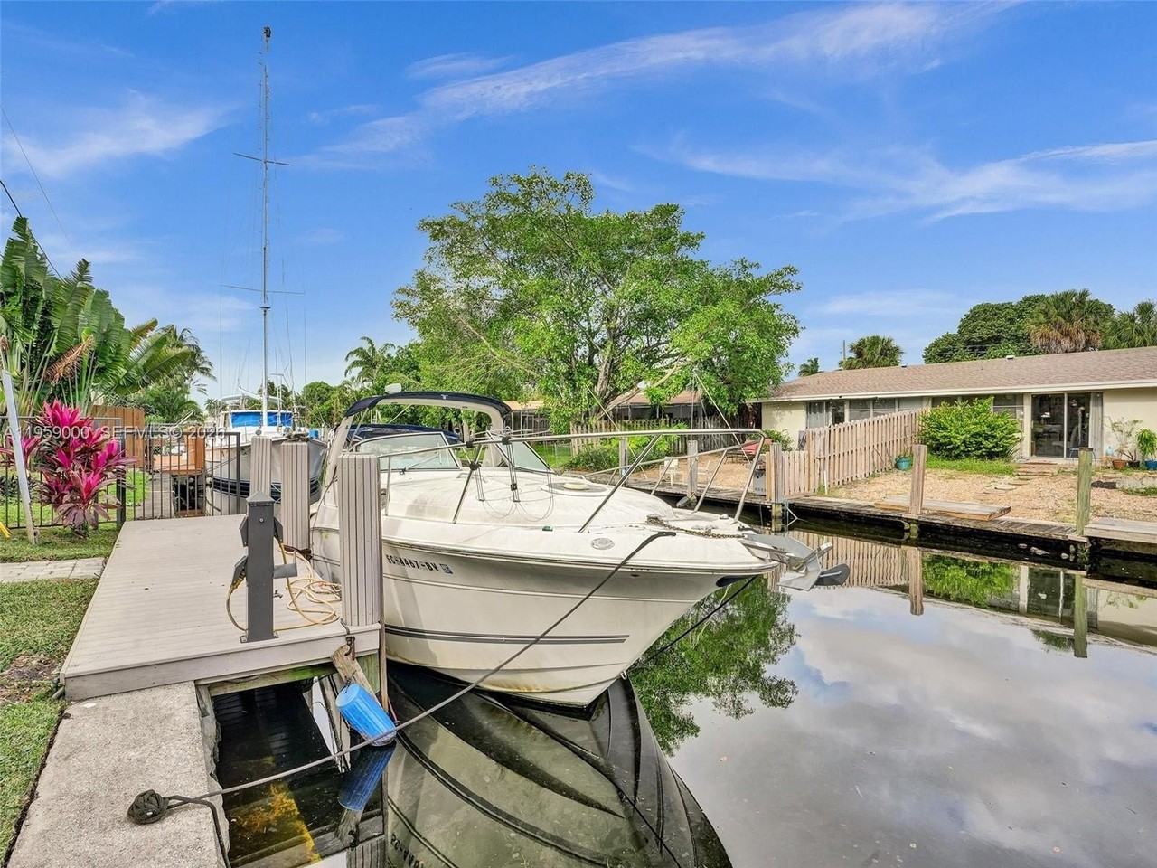 937 Sw 17th St - Photo 6 of 35