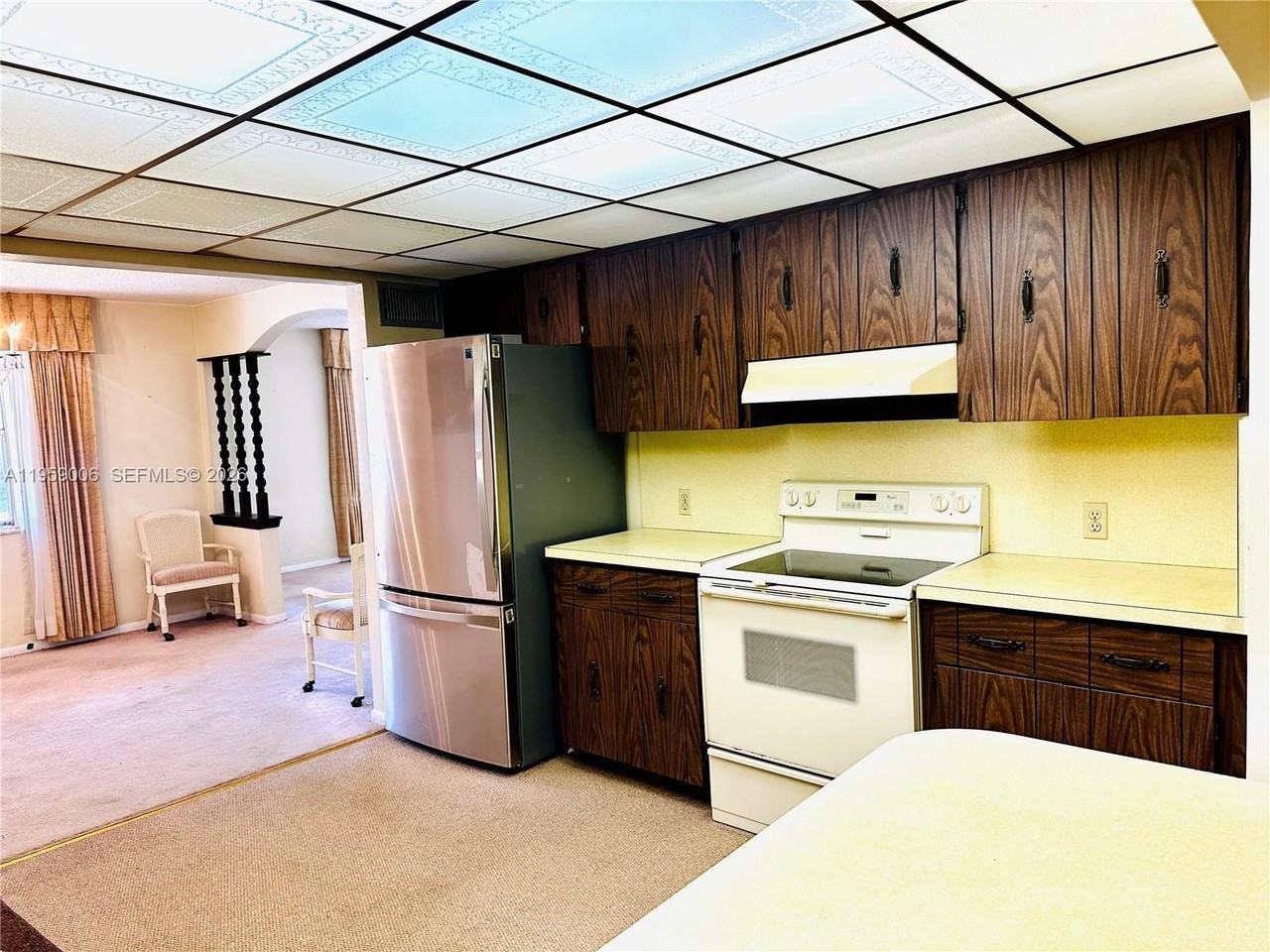 2601 Ne 32nd St #2 - Photo 5 of 25