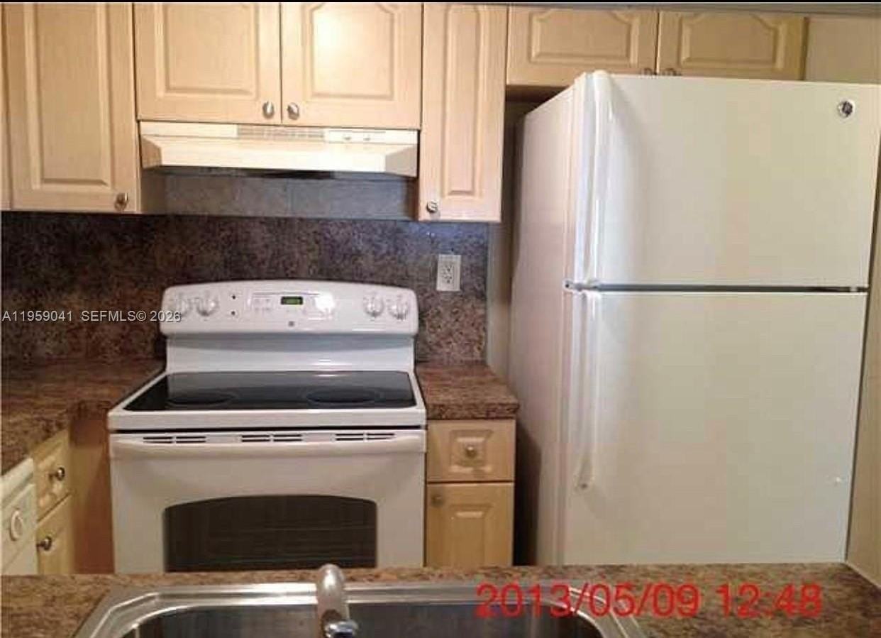 9688 Fontainebleau Blvd #102 - Photo 3 of 6