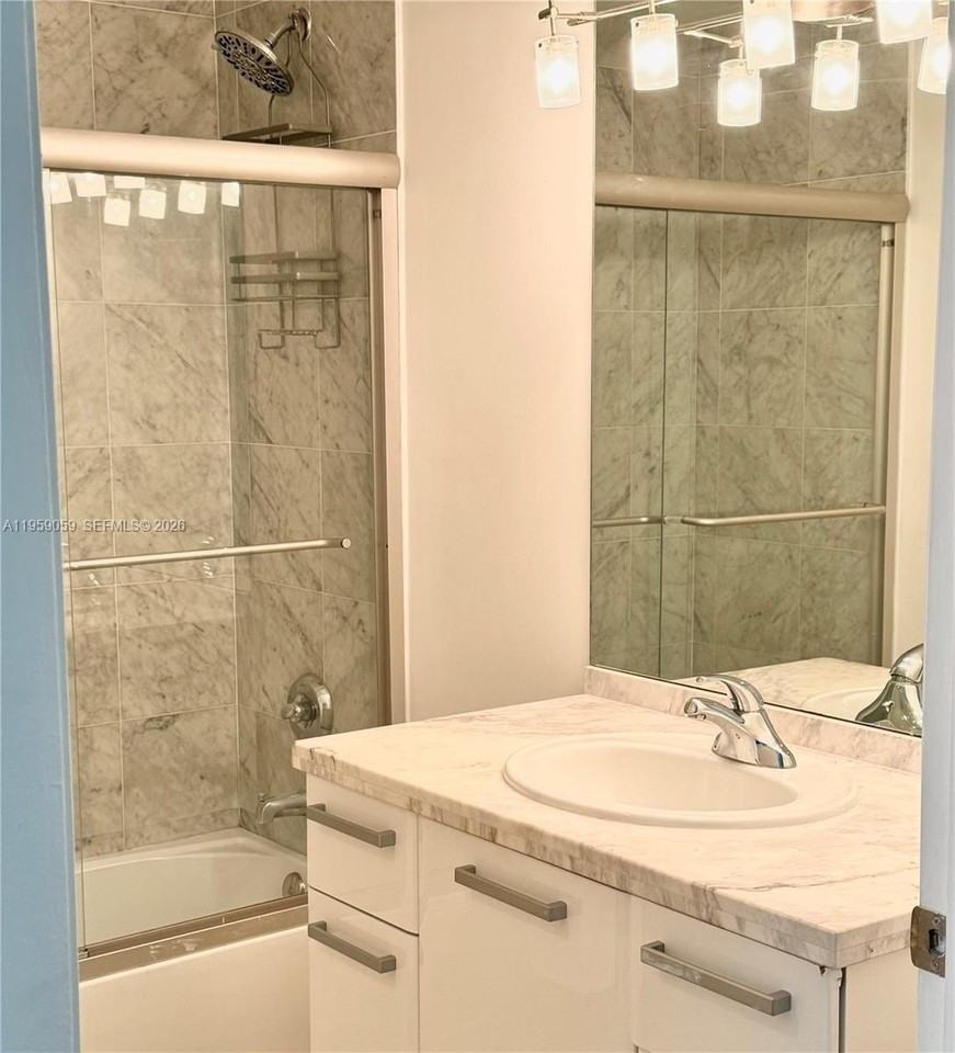 244 Biscayne Blvd #248 - Photo 4 of 8