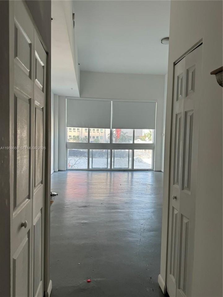 244 Biscayne Blvd #248 - Photo 7 of 8