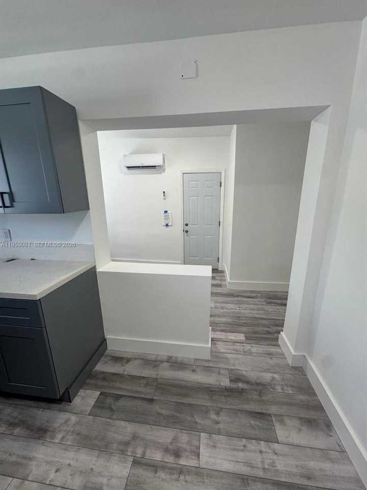 2210 Nw North River Dr #2 - Photo 6 of 10