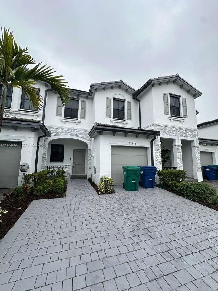 13386 Sw 287th Ter #13386 - Photo 2 of 40