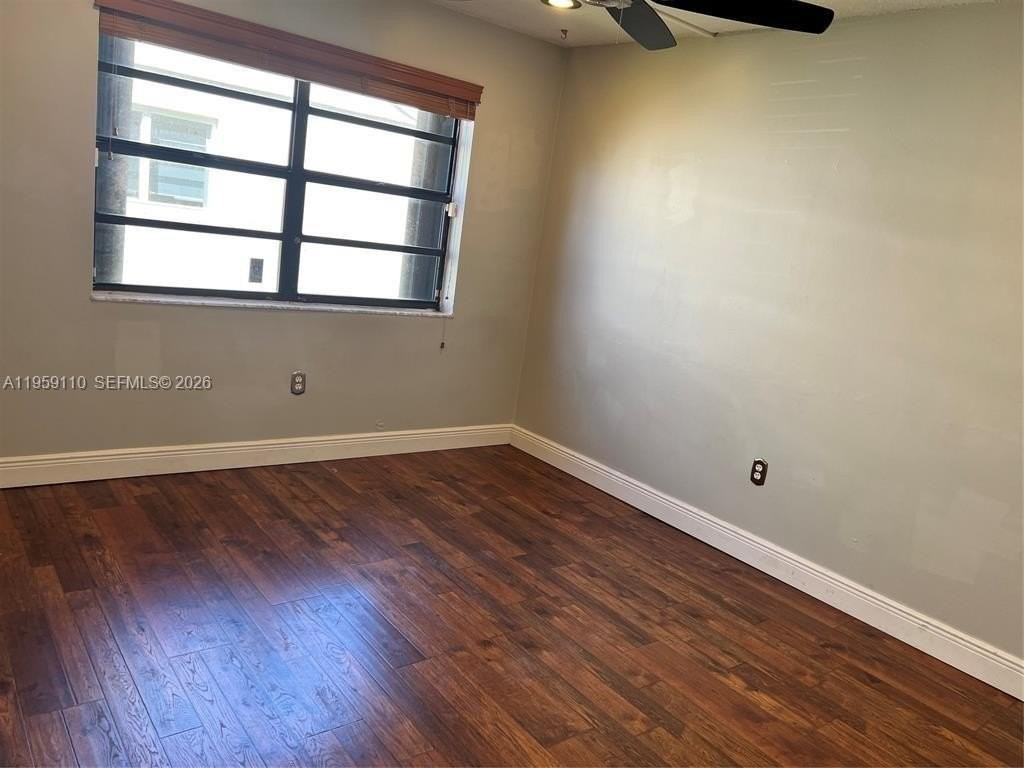 15501 Dover Ct - Photo 4 of 20