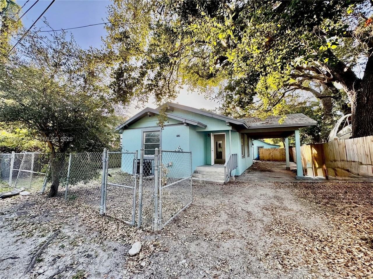 7528 Ne 3rd Ct - Photo 2 of 41