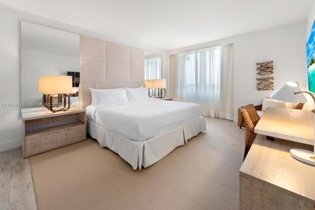 102 24th St #1007 - Photo 4 of 23