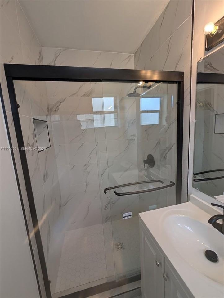 517 S 19th Ave #517 - Photo 7 of 24