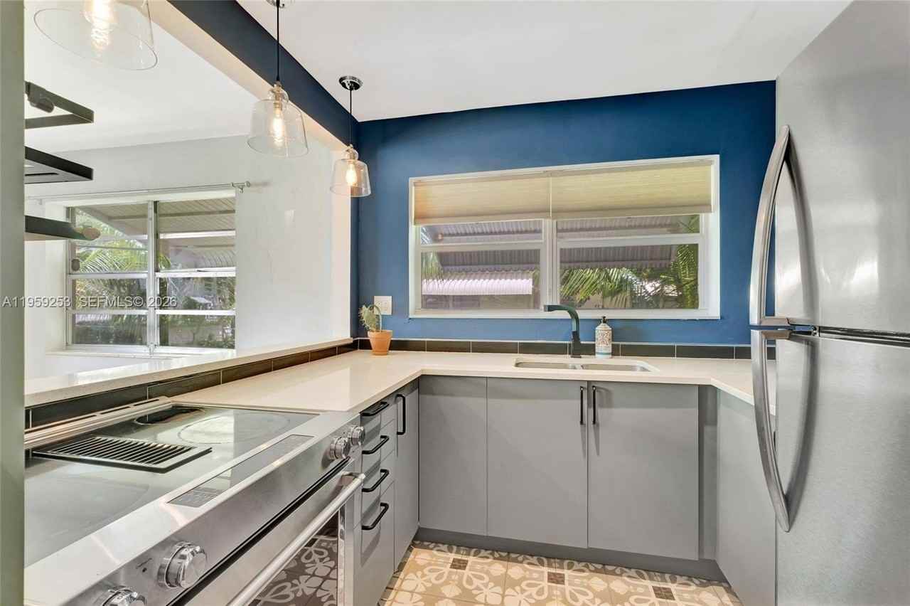 517 S 19th Ave #517 - Photo 7 of 24