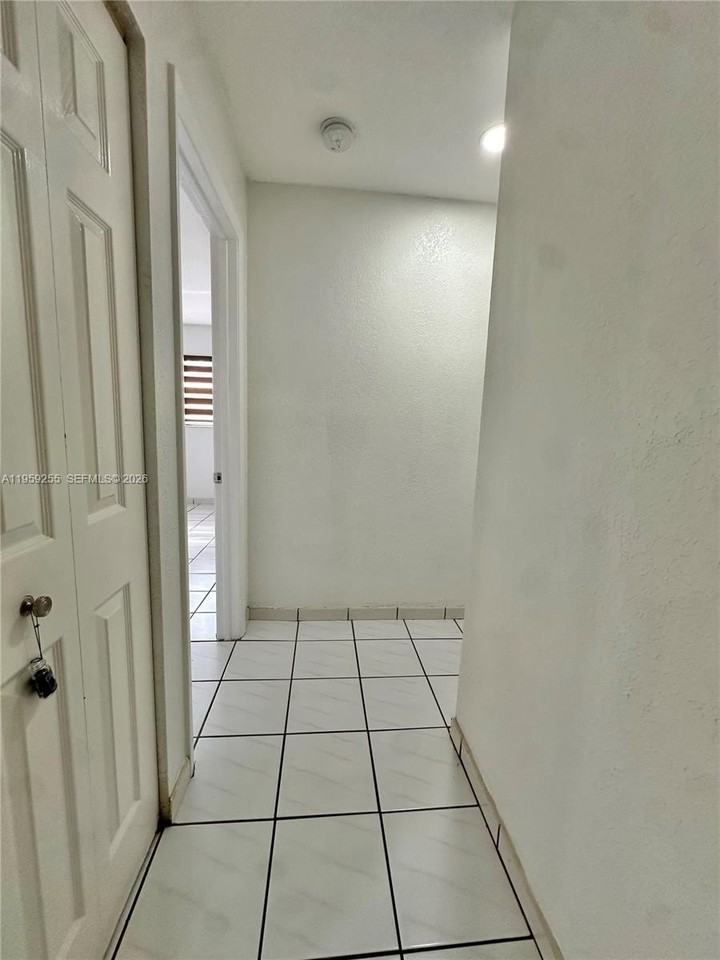 18240 Mediterranean Blvd #7-11 - Photo 7 of 17