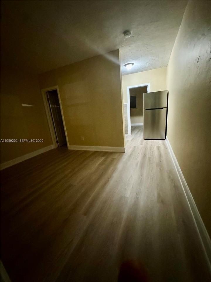 4404 Sw 22nd St #7 - Photo 6 of 7