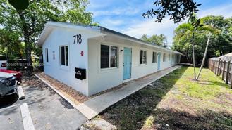 718 Se 13th St #3 - Photo 1 of 1