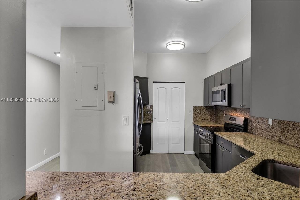 8816 Collins Ave #206 - Photo 6 of 19