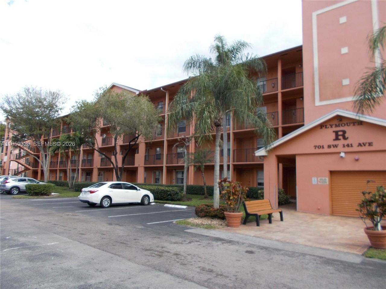 701 Sw 141st Ave #110R - Photo 6 of 50