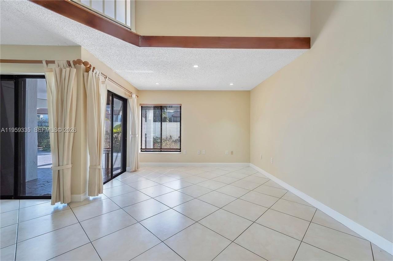 1301 Sw 124th Ct #20A - Photo 4 of 33