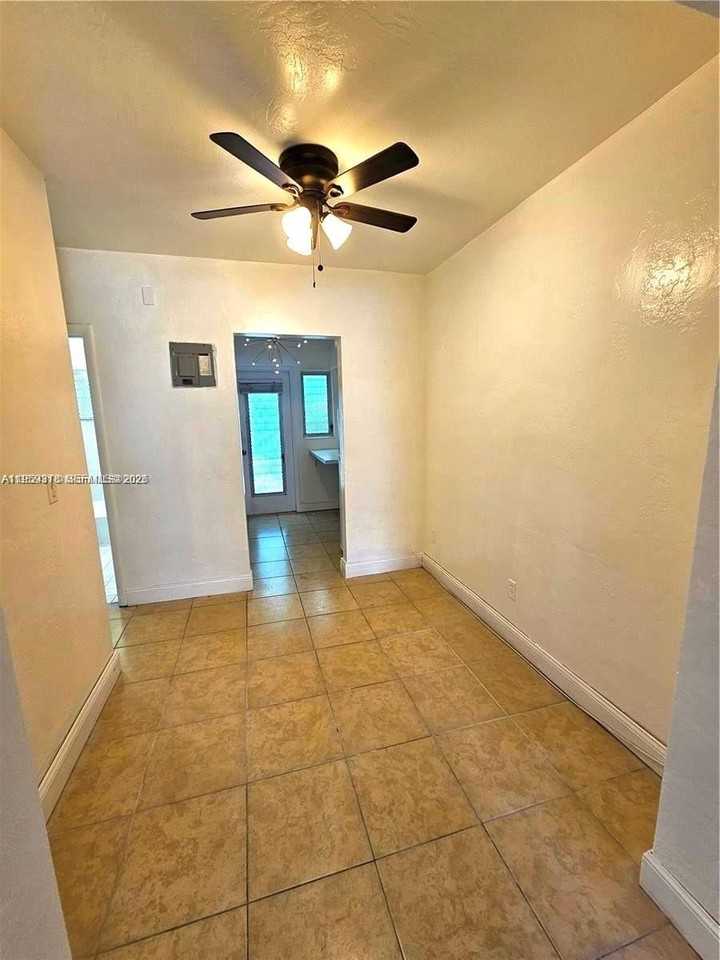 761 Euclid Ave #3 - Photo 4 of 8