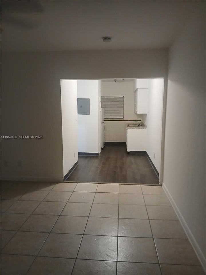 8220 Byron Ave #12 - Photo 5 of 12