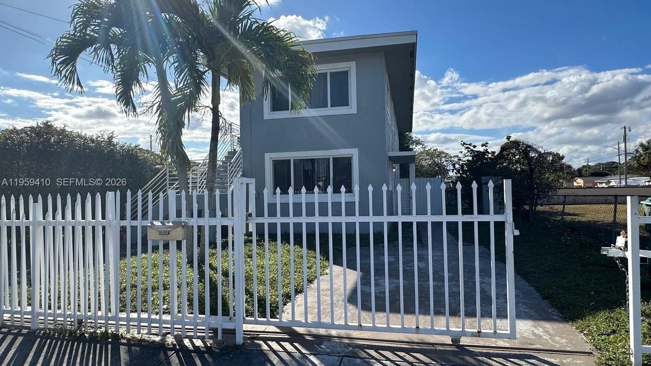 5020 Nw 14th Ave #5020 - Photo 2 of 18