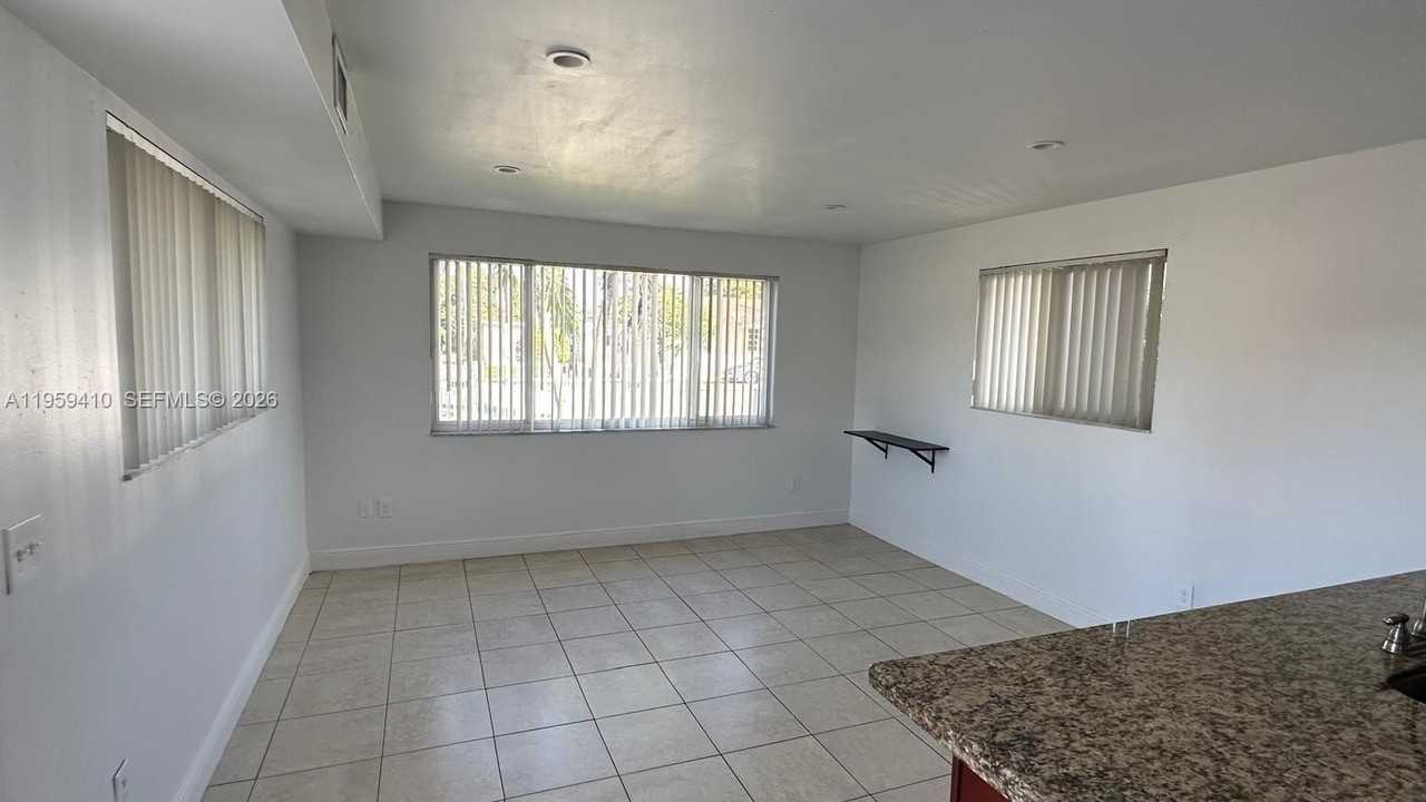 5020 Nw 14th Ave #5020 - Photo 7 of 18