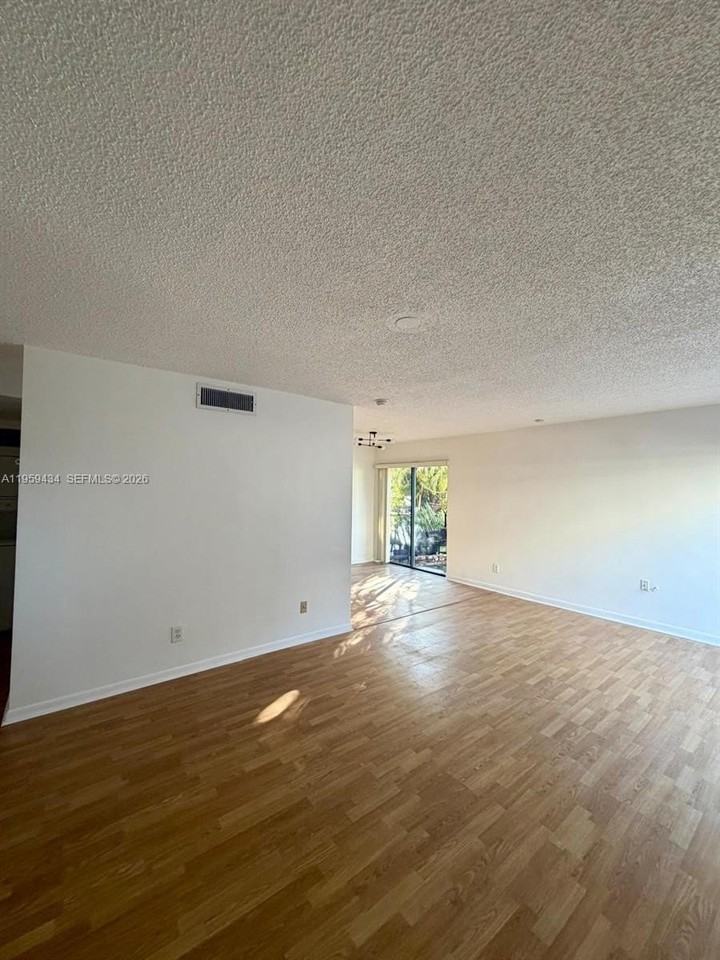 15832 Sw 91st Ct #B - Photo 4 of 21