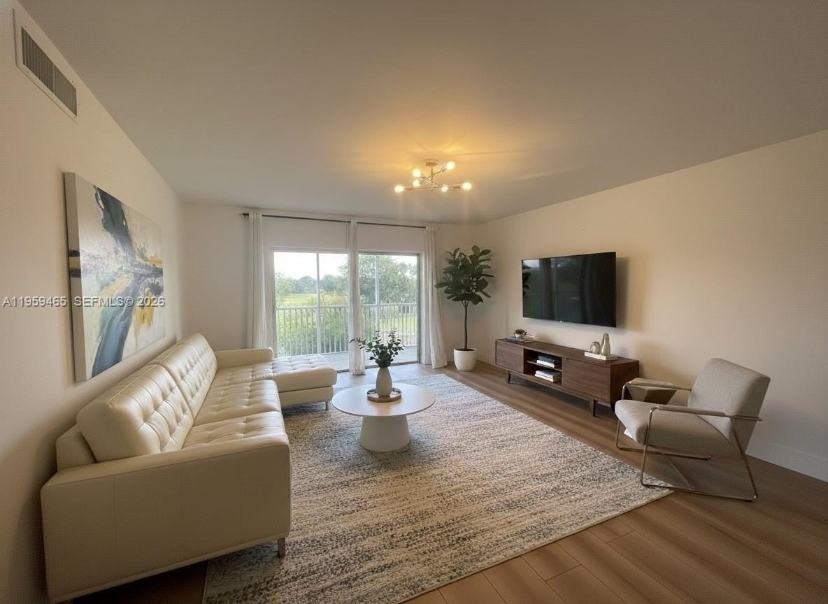 5100 Sw 90th Ave #302 - Photo 4 of 11