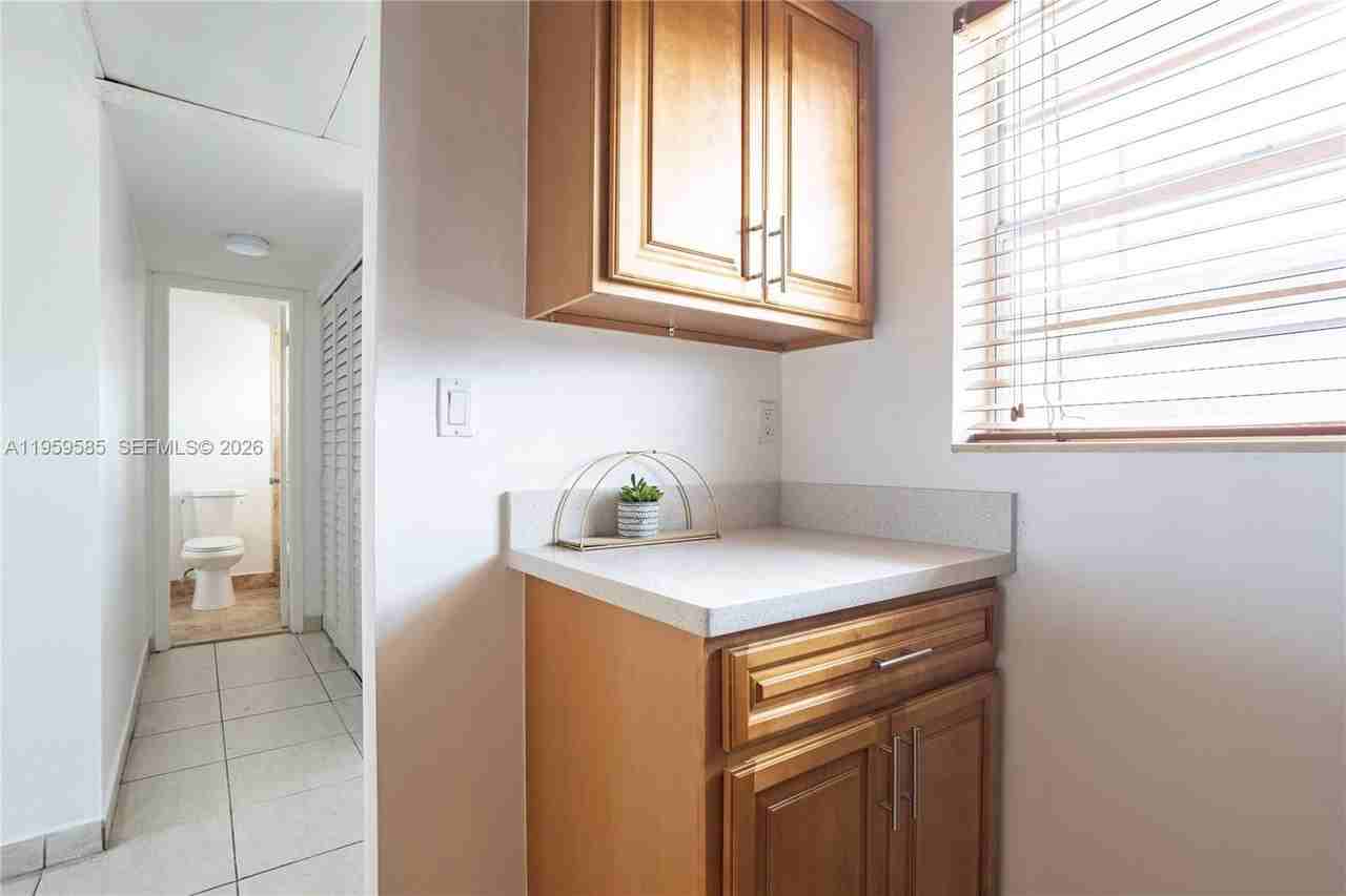 5021 W Oakland Park Blvd #204 - Photo 2 of 30