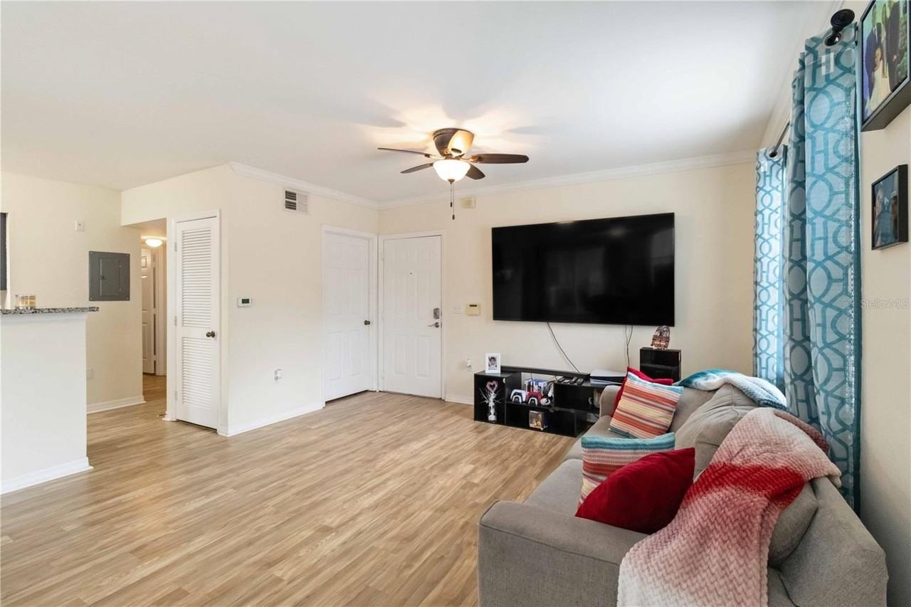 1000 Villagio Cir #105 - Photo 4 of 40