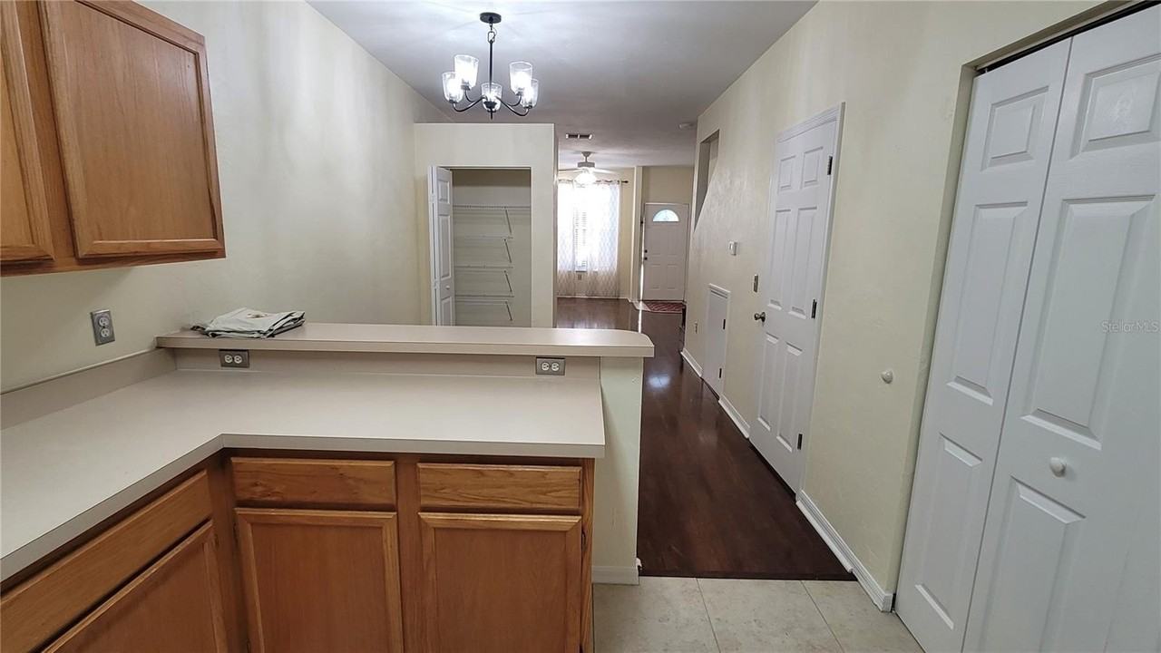 4415 Sw 34th St #507 - Photo 7 of 18