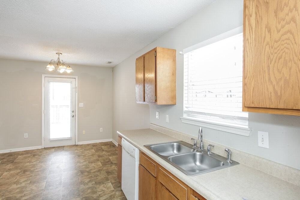 15224 Fawn Meadow Dr - Photo 6 of 16