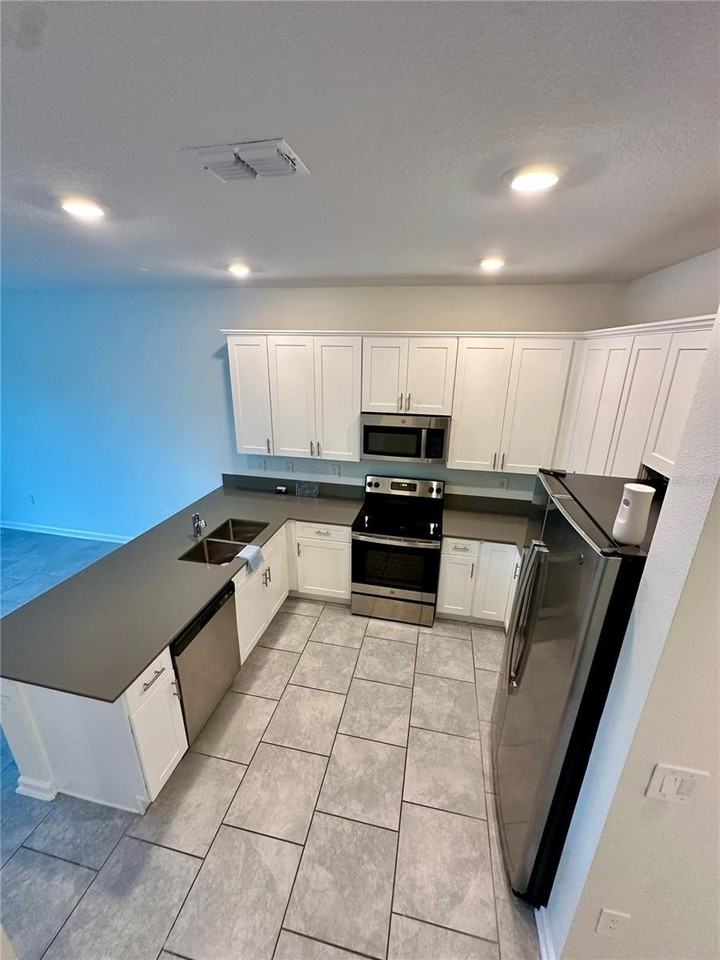 7477 Stone Creek Trl - Photo 5 of 50