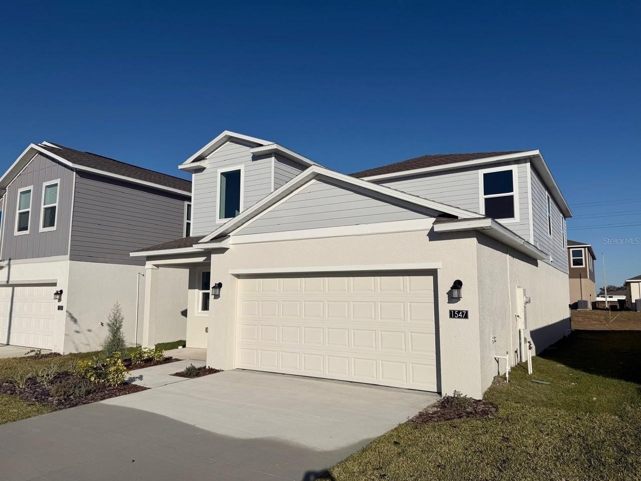 Jessie St - Photo 2 of 27