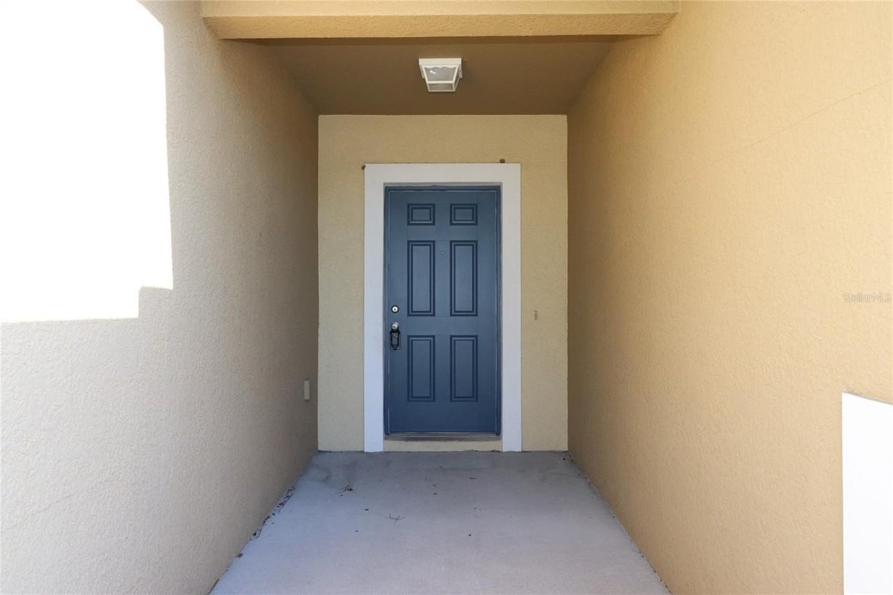 2229 Tulip Valley Pt - Photo 2 of 22