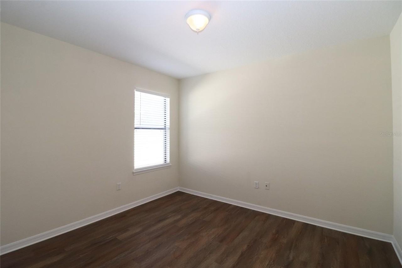 2229 Tulip Valley Pt - Photo 5 of 22