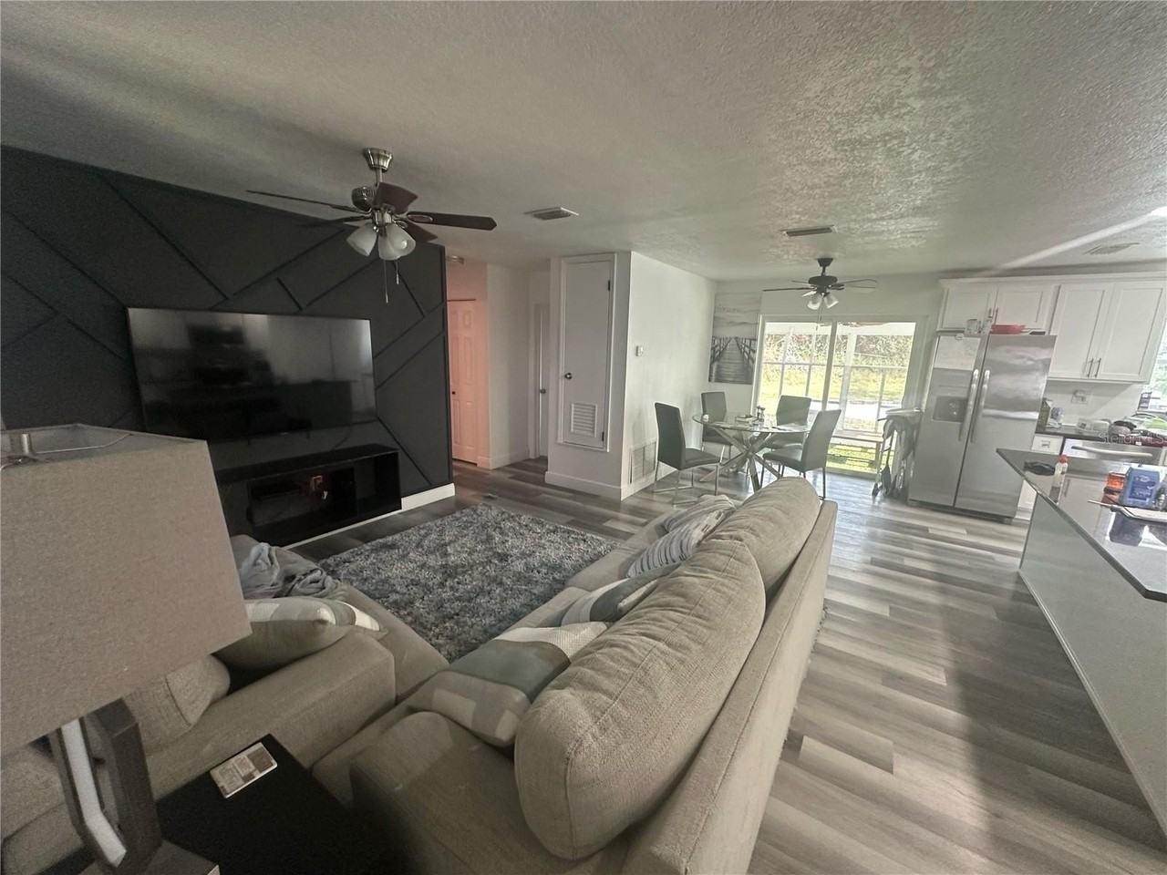 1011 Gerona Ave - Photo 4 of 15