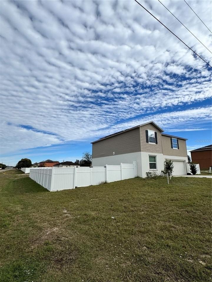 803 James Dr - Photo 2 of 32