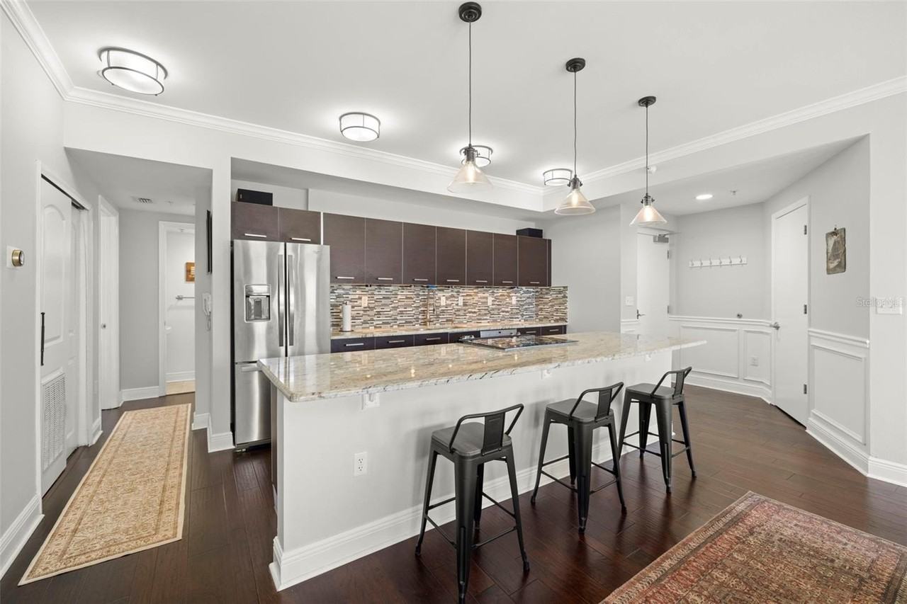 205 5th Ave N #301 - Photo 6 of 31