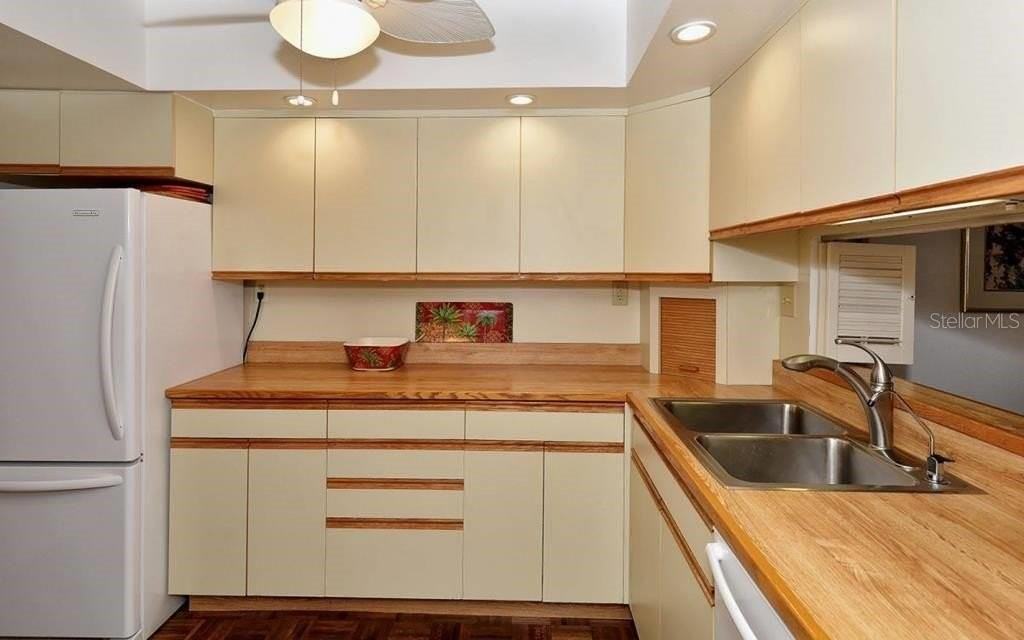 1055 W Peppertree Dr #603AA - Photo 5 of 15