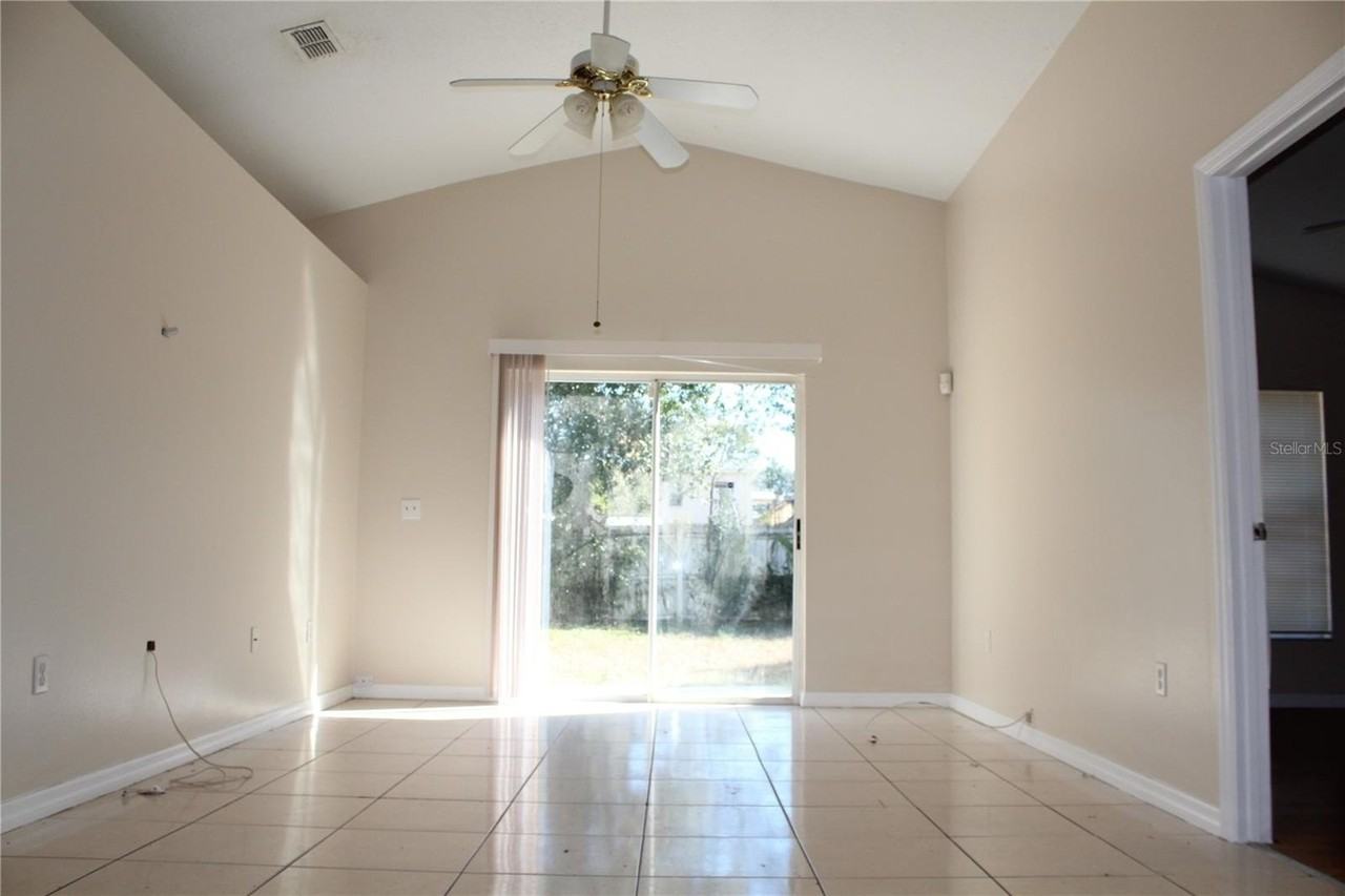 8713 N Tangerine Pl - Photo 2 of 17