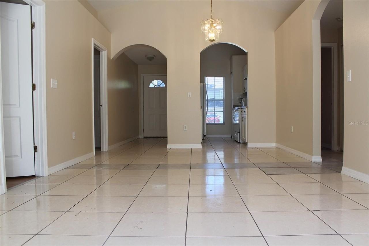 8713 N Tangerine Pl - Photo 3 of 17