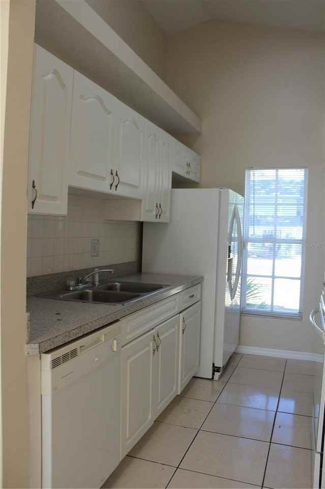 8713 N Tangerine Pl - Photo 5 of 17