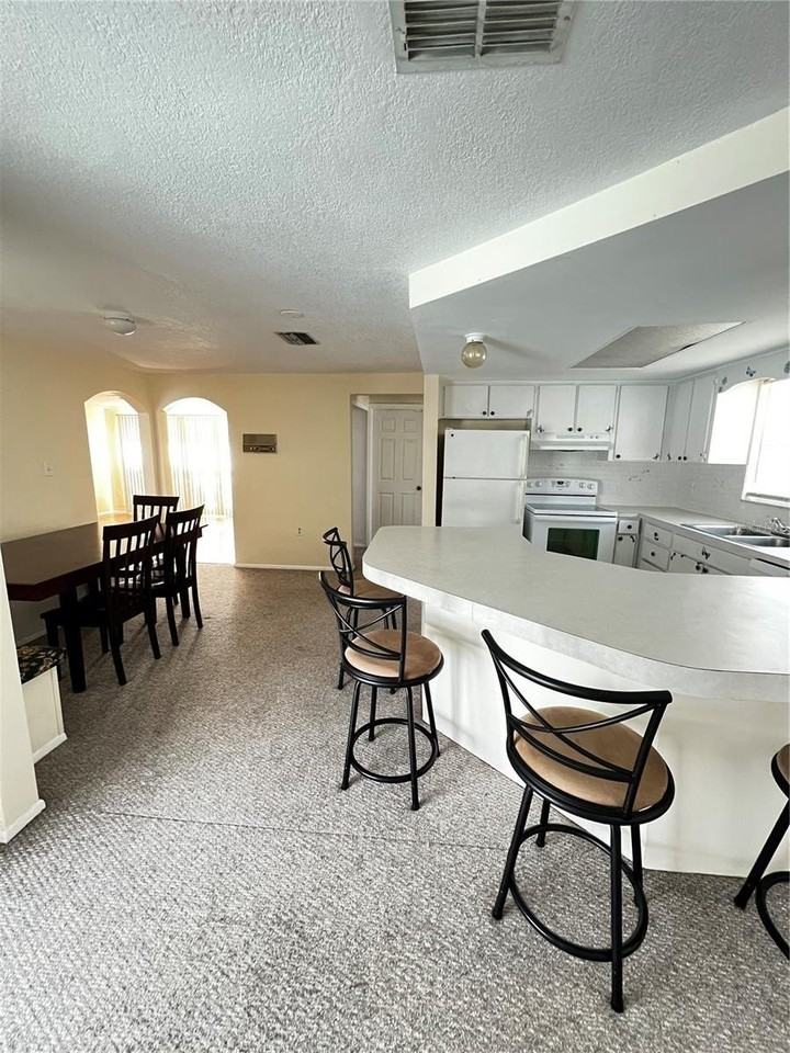 7403 Populus Dr - Photo 3 of 14