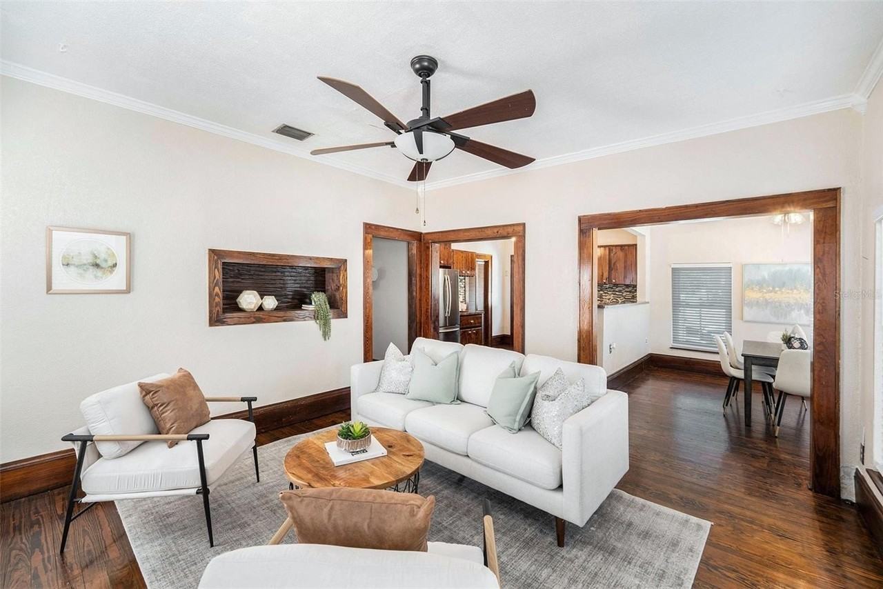 2024 Oakdale Way - Photo 3 of 22